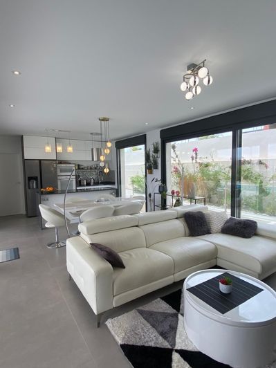 Image No.2-5 Bed Villa for sale