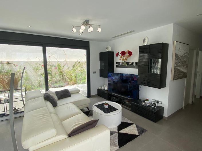 Image No.6-5 Bed Villa for sale