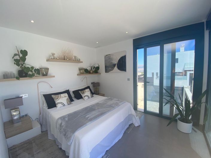 Image No.7-5 Bed Villa for sale