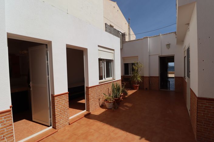 Image No.21-5 Bed Property for sale
