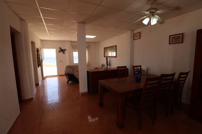 Image No.8-5 Bed Property for sale