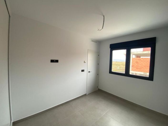 Image No.10-3 Bed Apartment for sale
