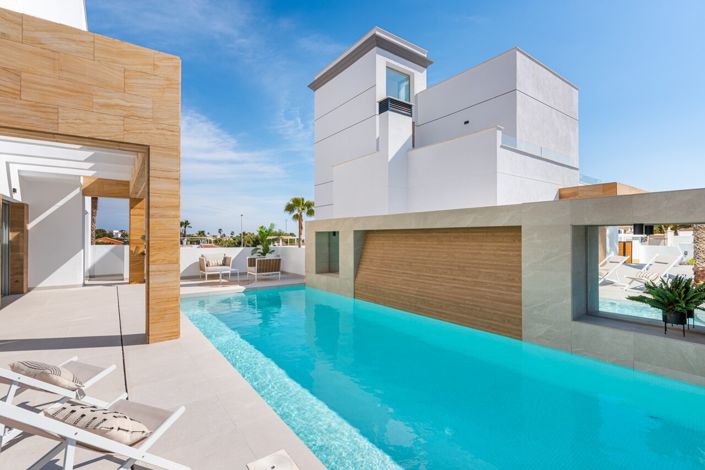 Image No.30-4 Bed Apartment for sale