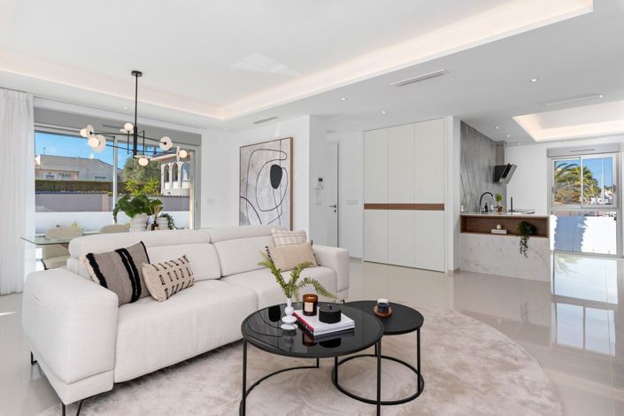 Image No.6-4 Bed Apartment for sale