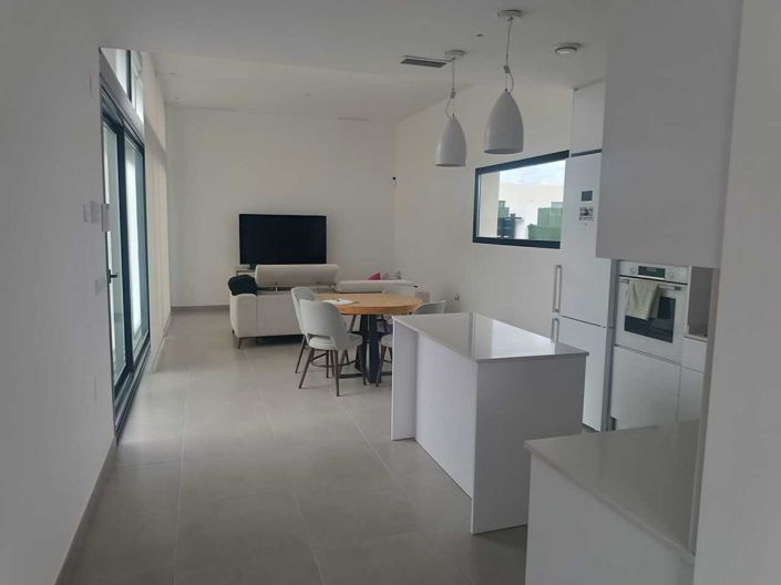 Image No.8-3 Bed Apartment for sale