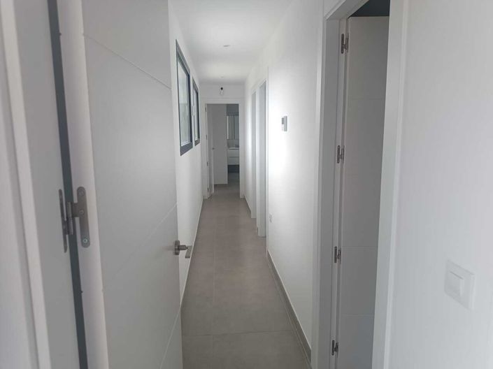 Image No.9-3 Bed Apartment for sale