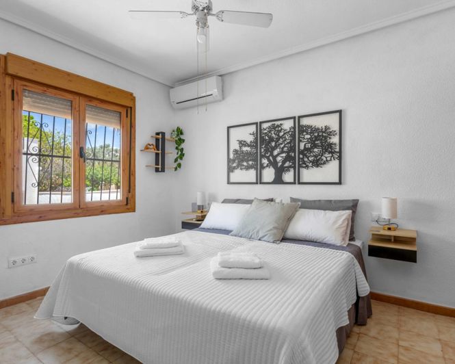 Image No.18-7 Bed Villa for sale