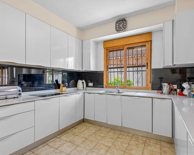 Image No.2-7 Bed Villa for sale