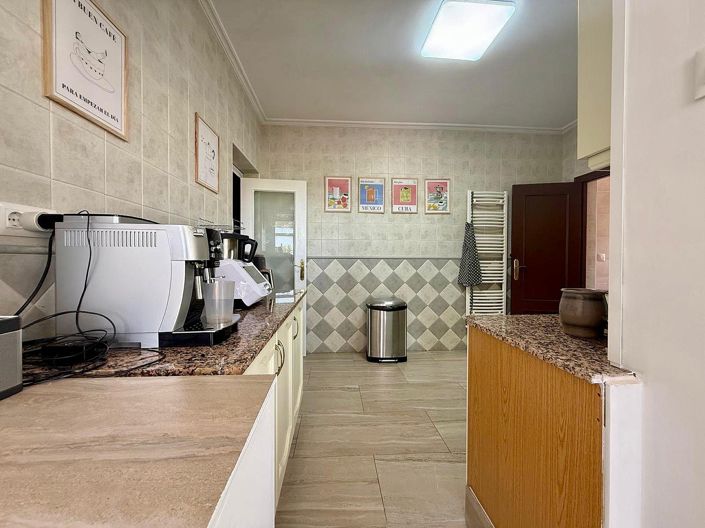 Image No.14-4 Bed Villa for sale