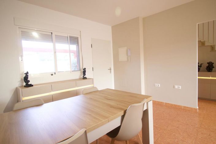 Image No.25-3 Bed Villa for sale