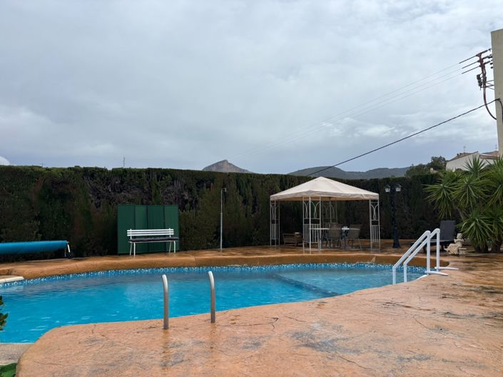 Image No.2-6 Bed Villa for sale