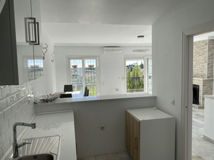 Image No.8-3 Bed Apartment for sale
