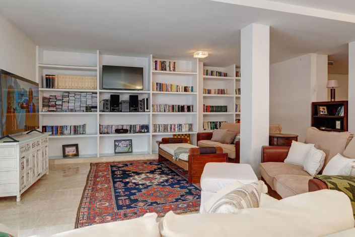 Image No.18-4 Bed Villa for sale