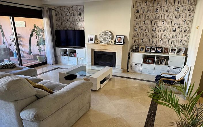 Image No.4-4 Bed Townhouse for sale