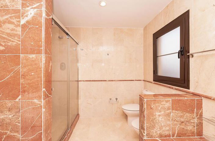 Image No.13-4 Bed Apartment for sale