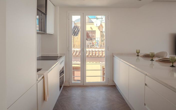 Image No.9-2 Bed Apartment for sale