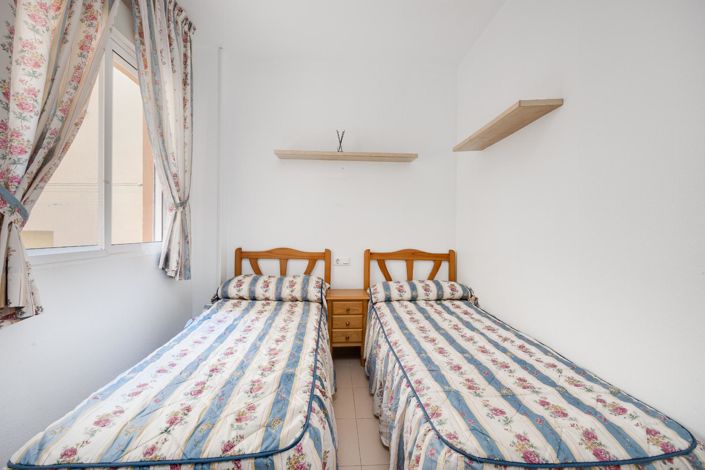 Image No.18-2 Bed Bungalow for sale