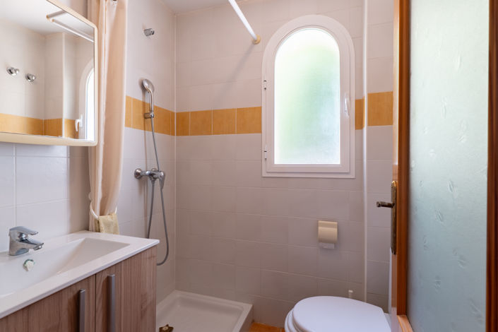 Image No.30-2 Bed Villa for sale