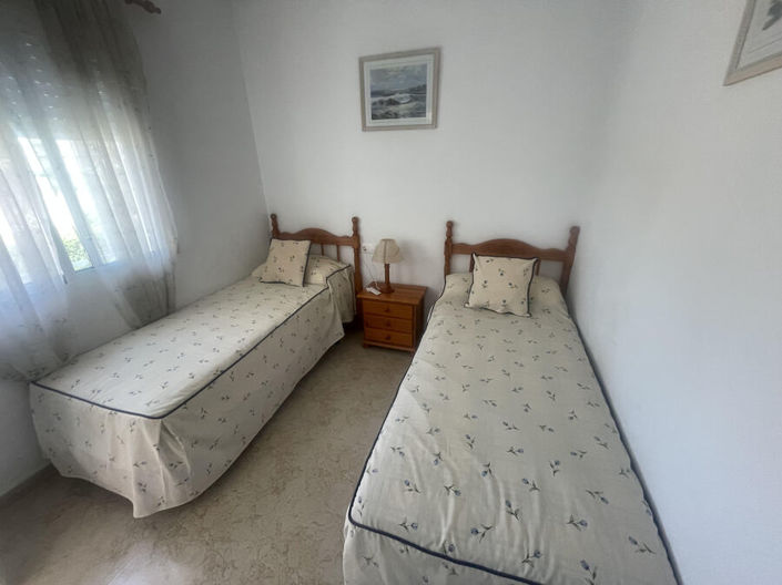 Image No.12-2 Bed Bungalow for sale