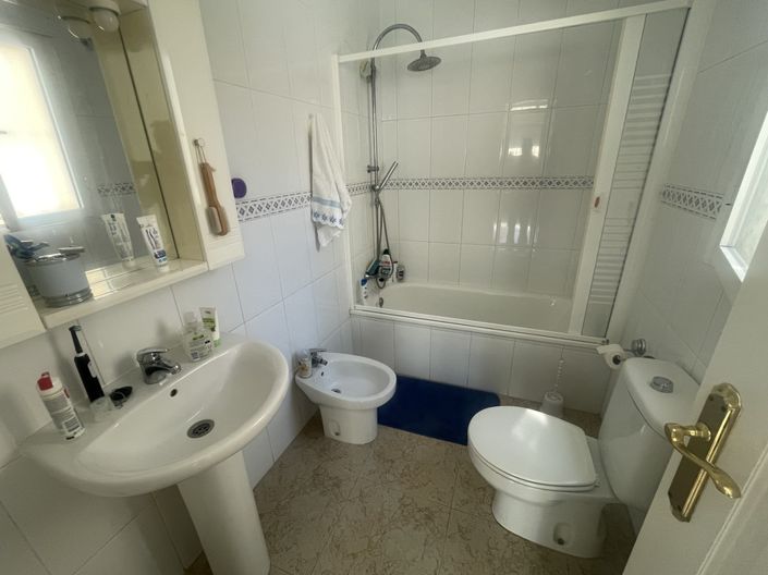 Image No.16-2 Bed Bungalow for sale