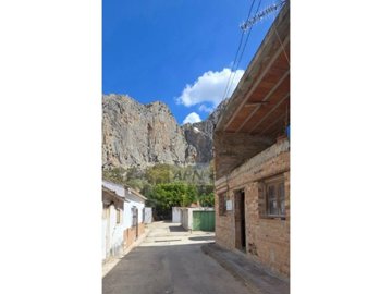 village-house-in-alora-1-large