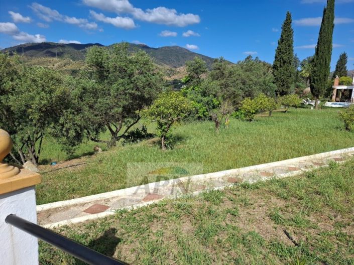 Image No.15-2 Bed Country House for sale
