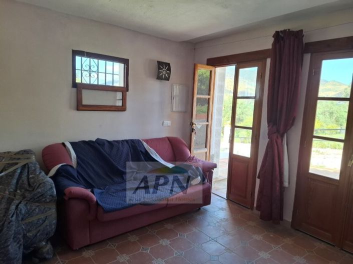 Image No.16-2 Bed Country House for sale