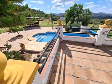 country-house-in-alora-3-large