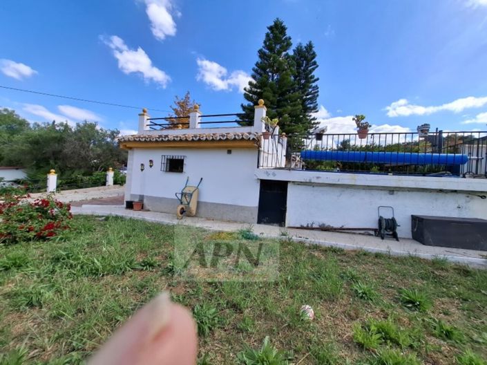 Image No.4-2 Bed Country House for sale