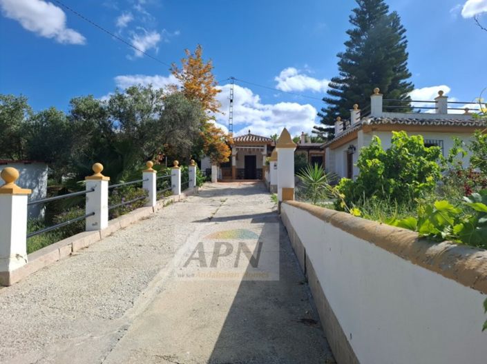 Image No.7-2 Bed Country House for sale