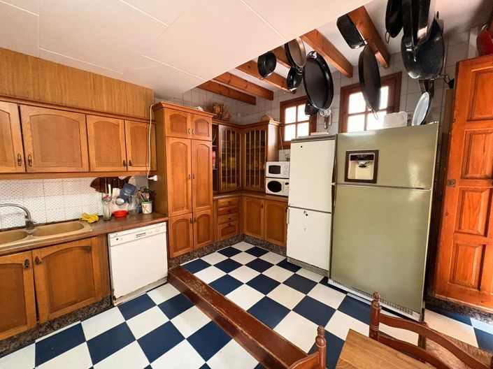 Image No.11-4 Bed Villa for sale