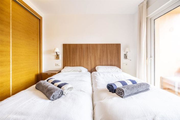 Image No.12-2 Bed Apartment for sale