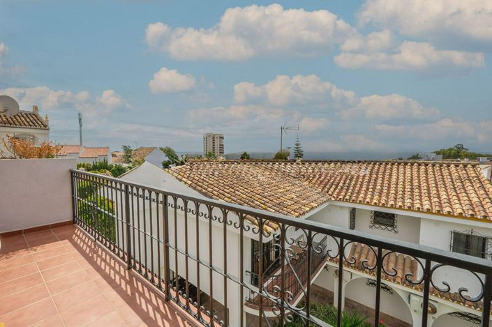 Image No.20-2 Bed Country House for sale