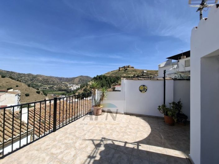 Image No.19-2 Bed Townhouse for sale