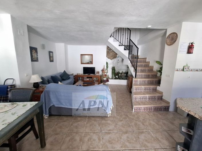 Image No.3-2 Bed Townhouse for sale