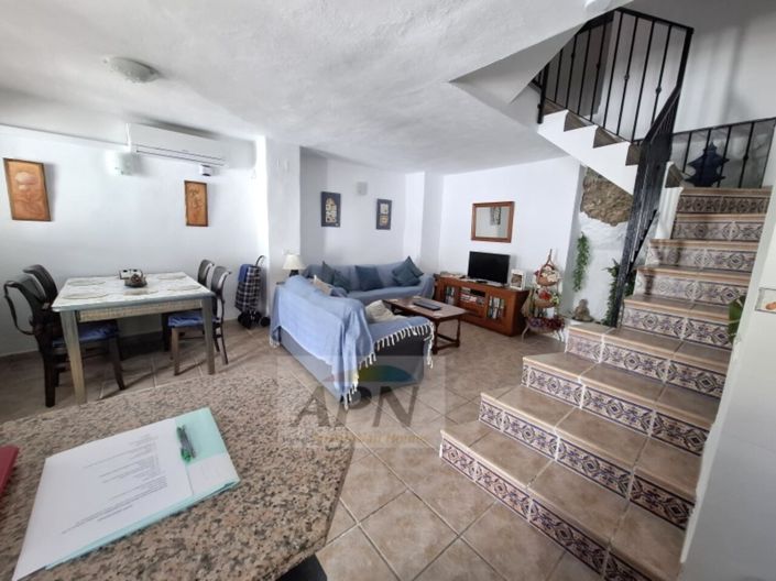 Image No.4-2 Bed Townhouse for sale