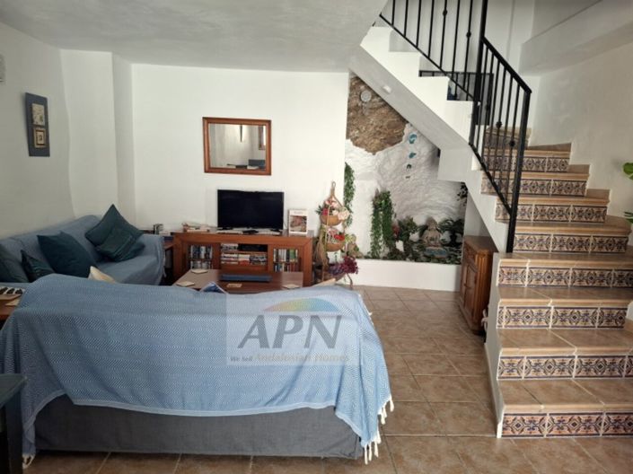 Image No.5-2 Bed Townhouse for sale
