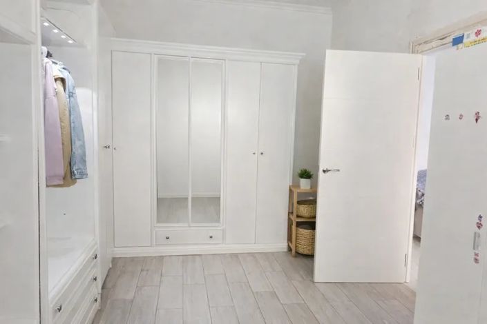 Image No.8-4 Bed Townhouse for sale
