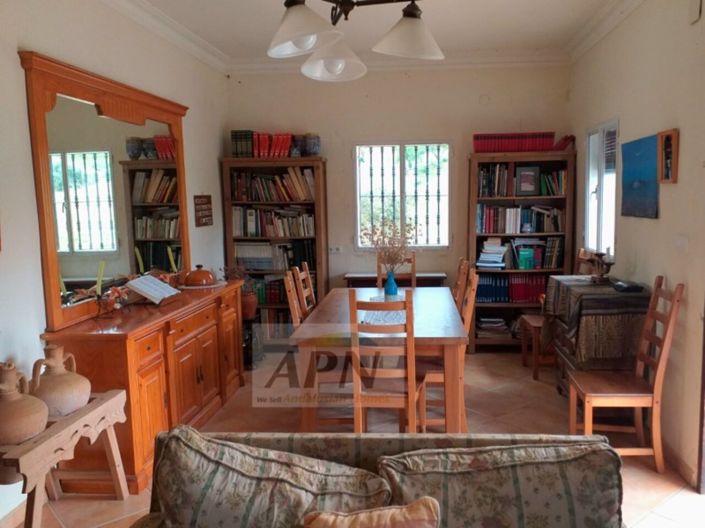 Image No.2-3 Bed Country House for sale