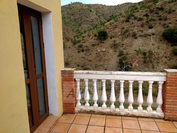 Image No.21-3 Bed Country House for sale