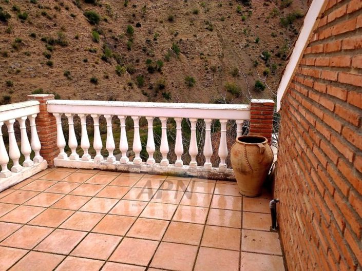 Image No.22-3 Bed Country House for sale
