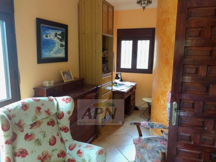 Image No.6-3 Bed Country House for sale