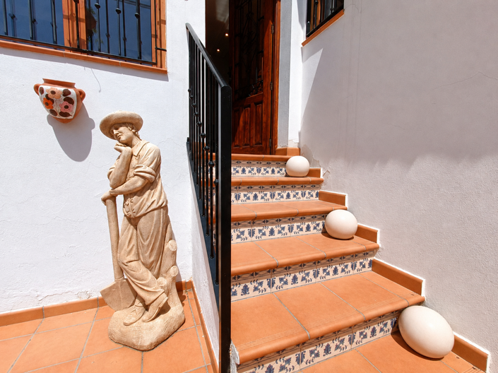 Image No.35-2 Bed Townhouse for sale