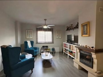 village-house-in-pizarra-1-large