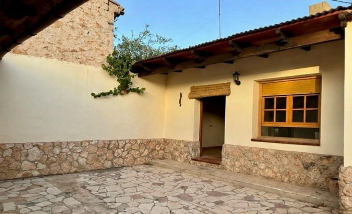 Image No.4-4 Bed Townhouse for sale