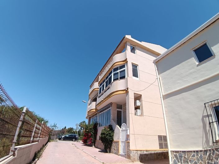 Image No.20-2 Bed Apartment for sale