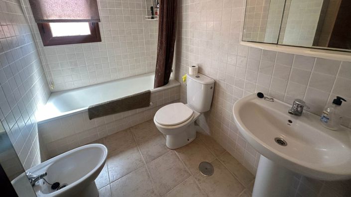 Image No.20-3 Bed Apartment for sale
