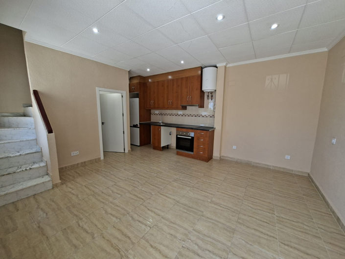 Image No.4-1 Bed Townhouse for sale