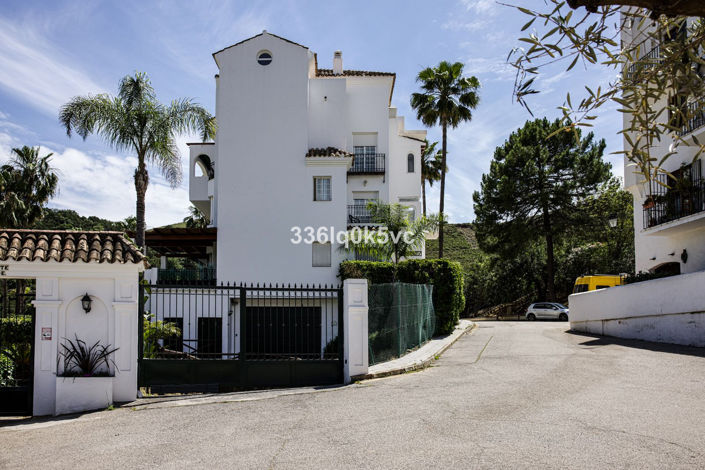 Image No.14-3 Bed Apartment for sale
