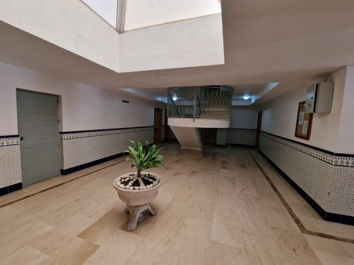 Image No.23-3 Bed Apartment for sale